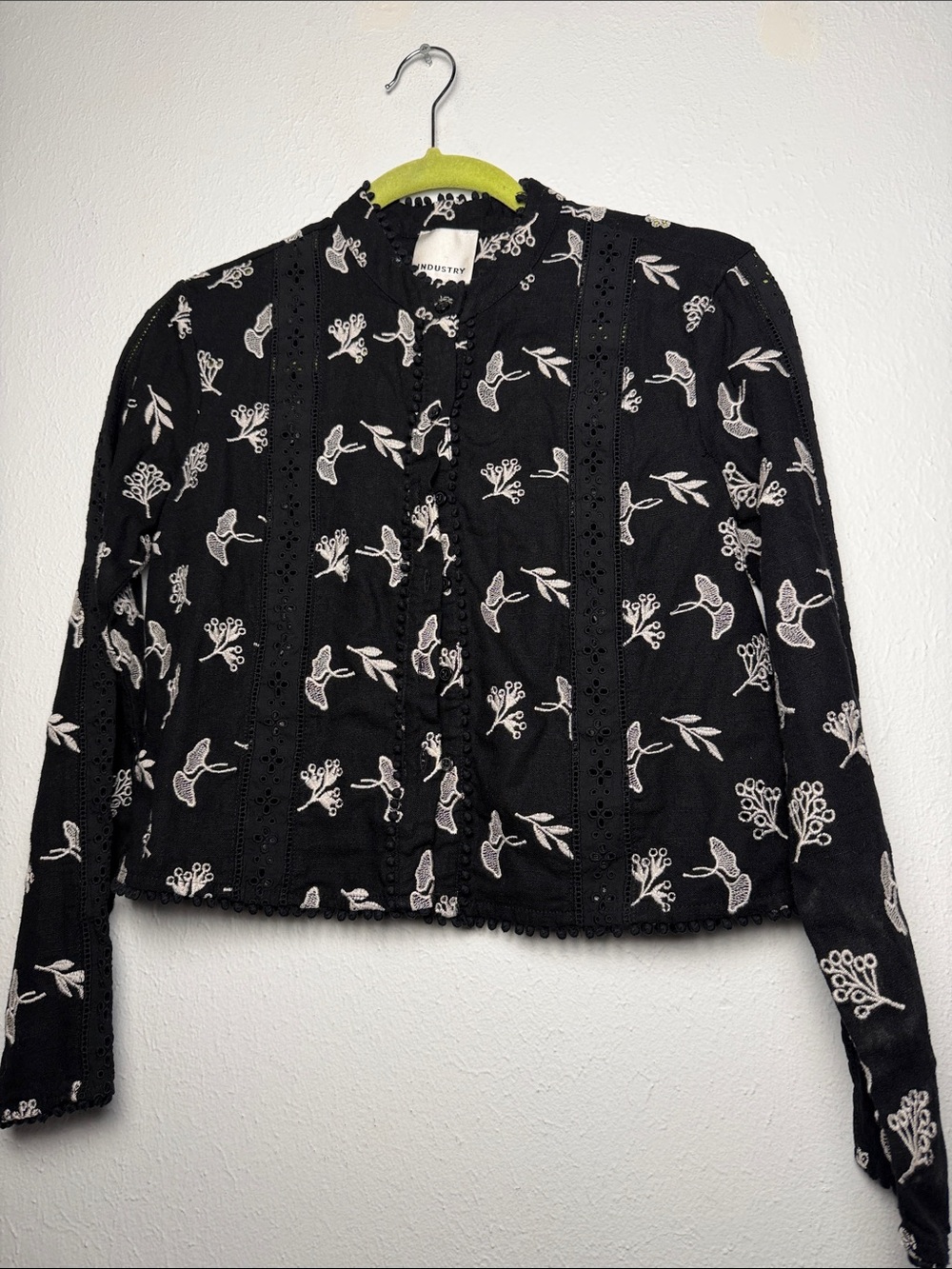 Embroidered Black Cropped Blazer with Cream Motifs
